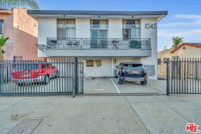 1045 N Ardmore Avenue, Los Angeles, CA 90029