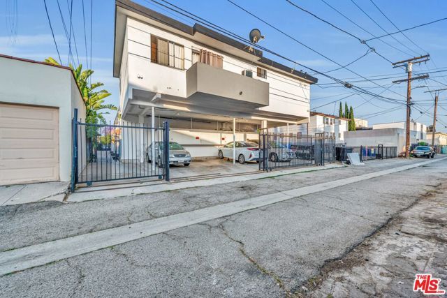 1045 N Ardmore Avenue, Los Angeles, CA 90029
