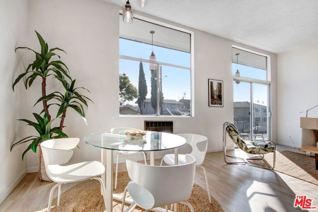 1045 N Ardmore Avenue, Los Angeles, CA 90029