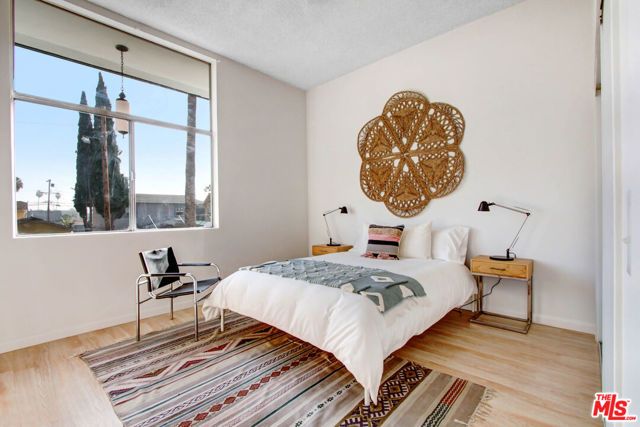 1045 N Ardmore Avenue, Los Angeles, CA 90029