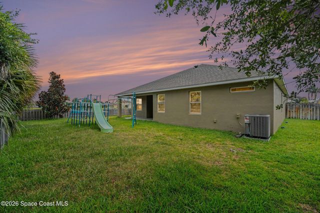 2152 Lune Court, West Melbourne, FL 32904