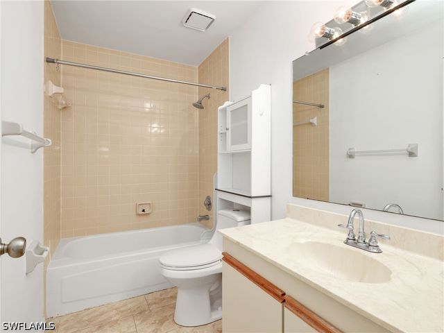 5780 Woodmere Lake CIR I201, Naples, FL 34112