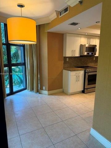 2000 Towerside Terrace 301, Miami, FL 33138