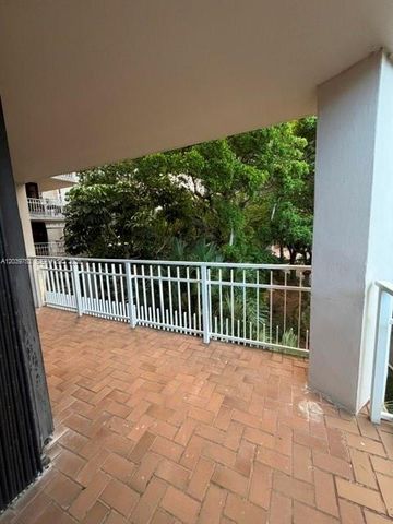2000 Towerside Terrace 301, Miami, FL 33138