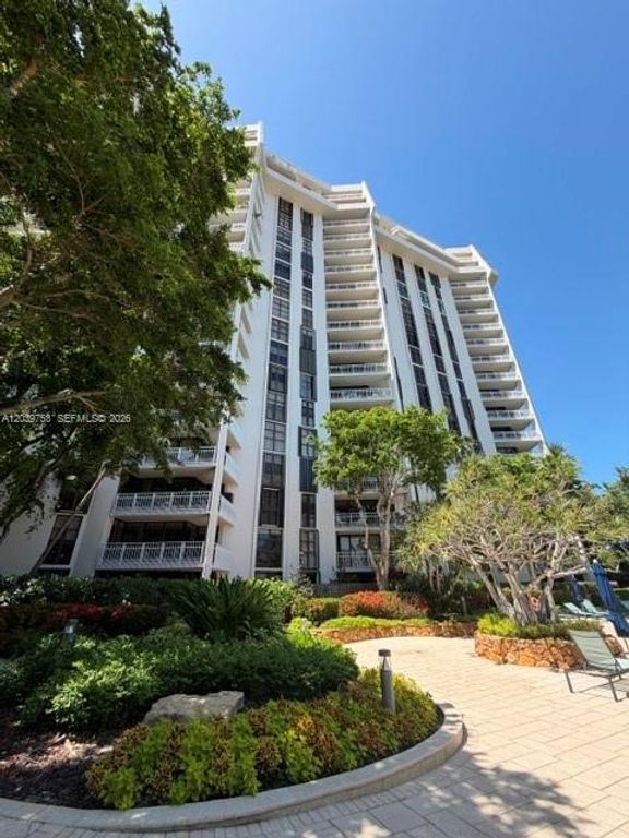 2000 Towerside Terrace 301, Miami, FL 33138