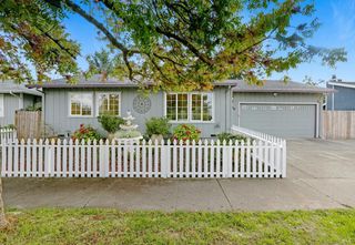 1738 Bancroft Dr, Santa Rosa, CA 95401