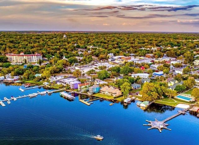 601 W OLD US HIGHWAY 441 3A, Mount Dora, FL 32757
