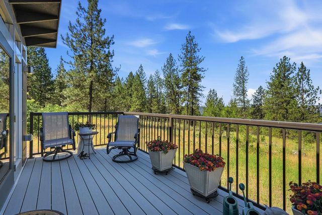6607 Stony Way, Nine Mile Falls, WA 99027