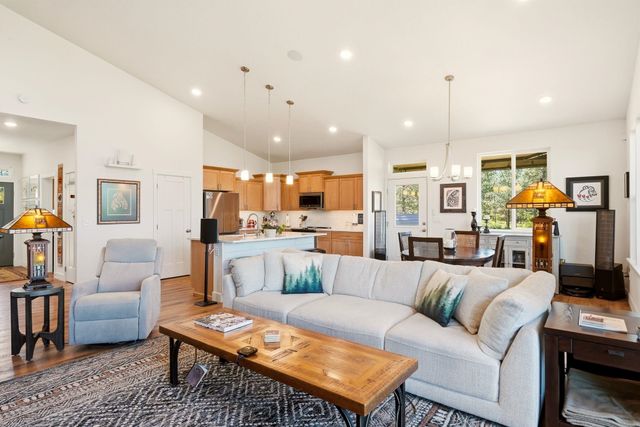 6607 Stony Way, Nine Mile Falls, WA 99027