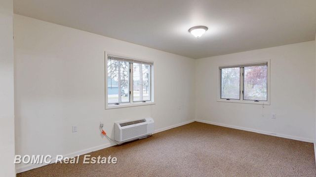 3700 N Saginaw Road, Midland, MI 48640