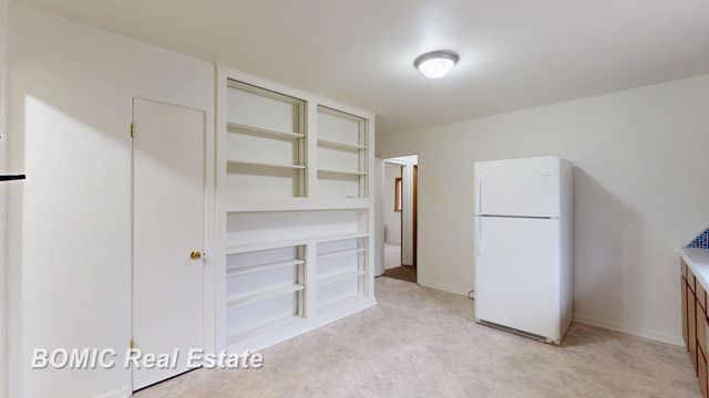 3700 N Saginaw Road, Midland, MI 48640