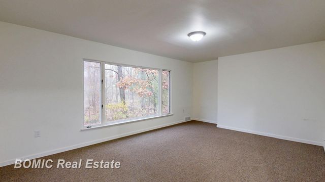 3700 N Saginaw Road, Midland, MI 48640