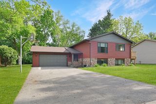 807 2 1/2 Street N, Sartell, MN 56377