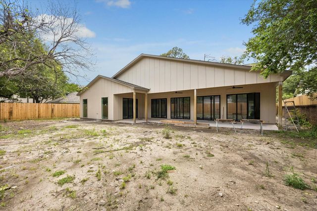 12914 Queensbury Lane, Houston, TX 77079