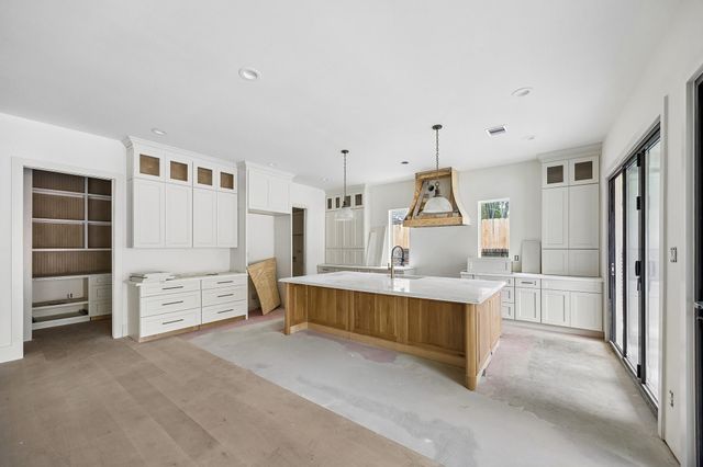 12914 Queensbury Lane, Houston, TX 77079