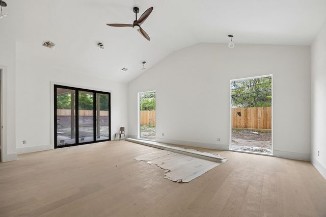 12914 Queensbury Lane, Houston, TX 77079