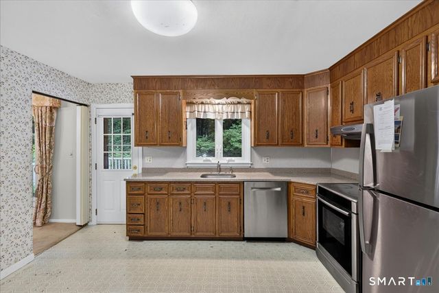 59 Countryside Drive, Monroe, CT 06468