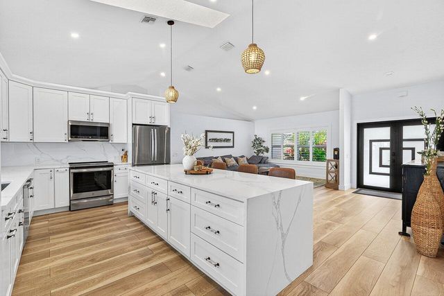 8331 SE Quail Ridge Way, Hobe Sound, FL 33455