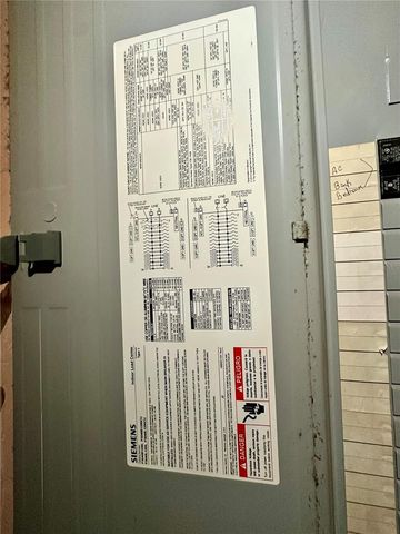 424 W HOGLE AVENUE, Deland, FL 32720