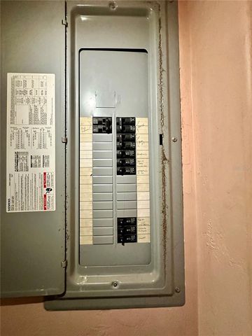 424 W HOGLE AVENUE, Deland, FL 32720