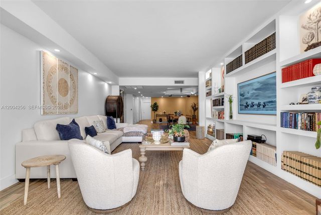 791 Crandon Blvd 302 302, Key Biscayne, FL 33149