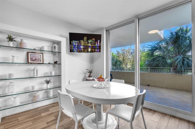791 Crandon Blvd 302 302, Key Biscayne, FL 33149