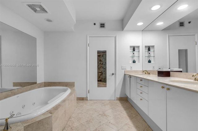 791 Crandon Blvd 302 302, Key Biscayne, FL 33149