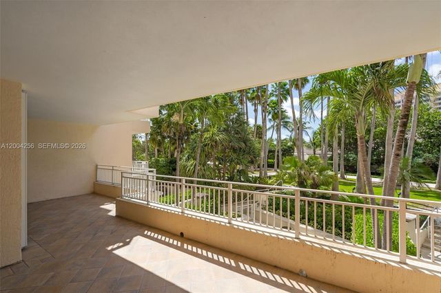 791 Crandon Blvd 302 302, Key Biscayne, FL 33149