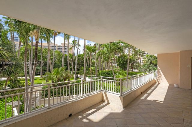 791 Crandon Blvd 302 302, Key Biscayne, FL 33149