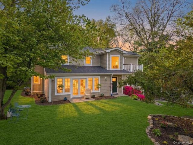 199 Hickory Grove Drive E, Larchmont, NY 10538