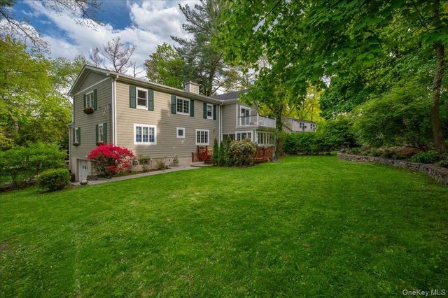 199 Hickory Grove Drive E, Larchmont, NY 10538