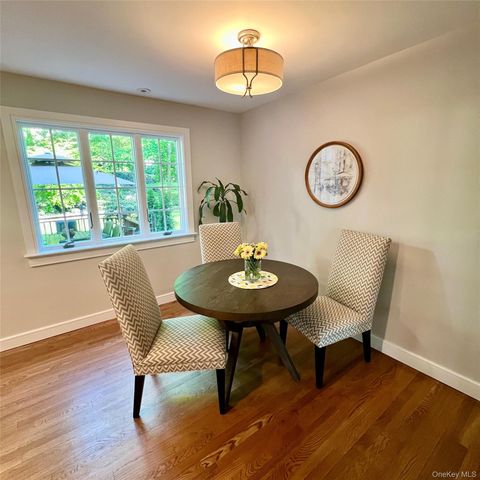 199 Hickory Grove Drive E, Larchmont, NY 10538