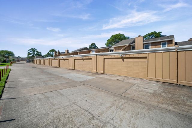 6171 Dryad Drive, Houston, TX 77035
