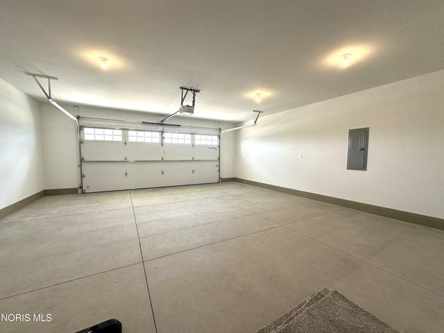 15309 Cypress Drive, Perrysburg, OH 43551