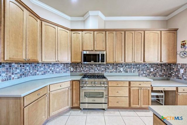 819 Mountain Drive, San Marcos, TX 78666