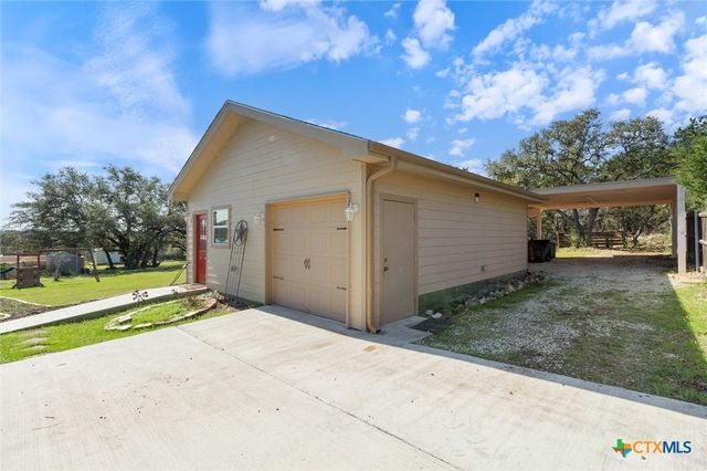 819 Mountain Drive, San Marcos, TX 78666
