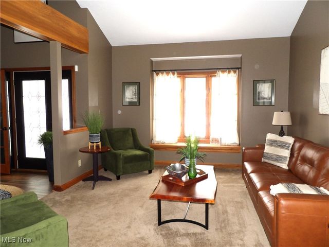 1238 Maxfli Drive, Akron, OH 44312