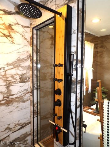 1238 Maxfli Drive, Akron, OH 44312