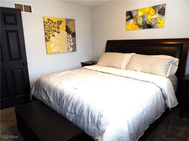 1238 Maxfli Drive, Akron, OH 44312