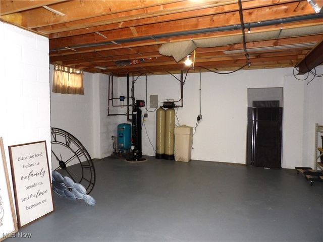 1238 Maxfli Drive, Akron, OH 44312