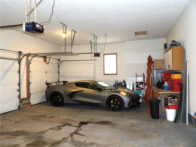 1238 Maxfli Drive, Akron, OH 44312