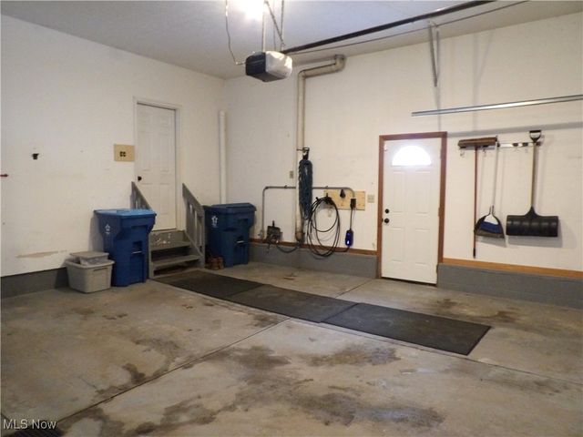 1238 Maxfli Drive, Akron, OH 44312