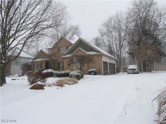 1238 Maxfli Drive, Akron, OH 44312