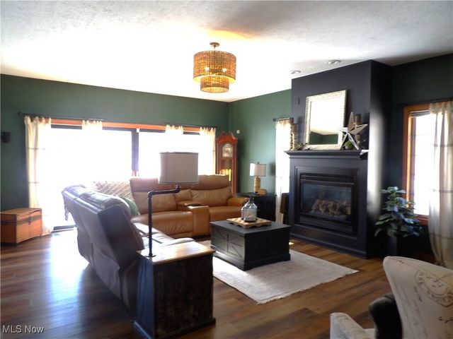 1238 Maxfli Drive, Akron, OH 44312