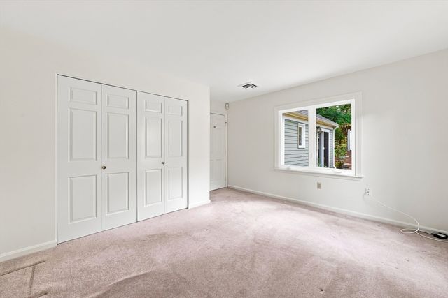 15 Fifer Ln 15, Lexington, MA 02420