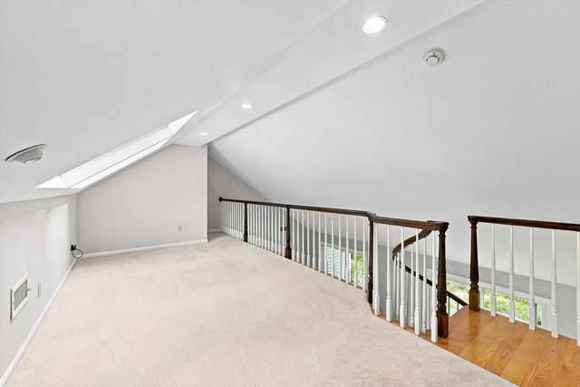 15 Fifer Ln 15, Lexington, MA 02420