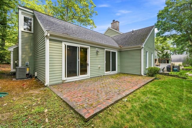 15 Fifer Ln 15, Lexington, MA 02420