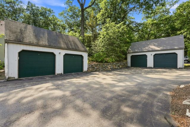 15 Fifer Ln 15, Lexington, MA 02420
