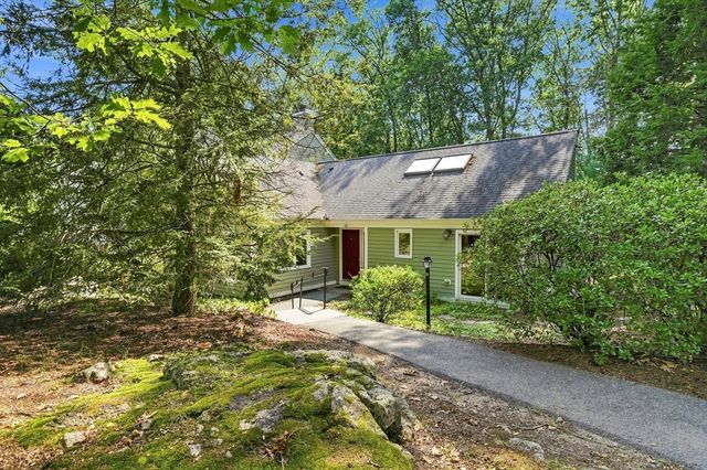 15 Fifer Ln 15, Lexington, MA 02420