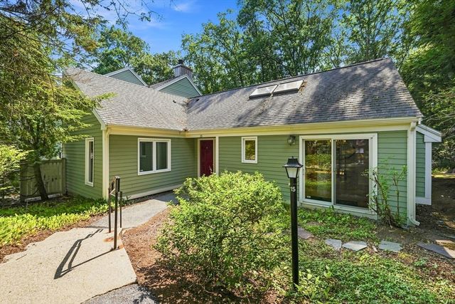 15 Fifer Ln 15, Lexington, MA 02420